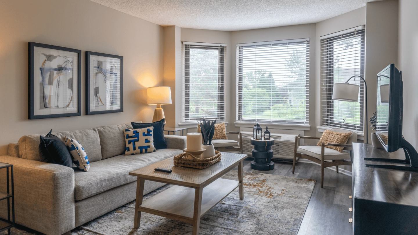 The Iroquois Club Apartments Image 6