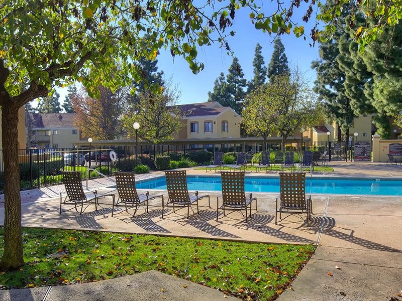 Estancia Apartments Image 2
