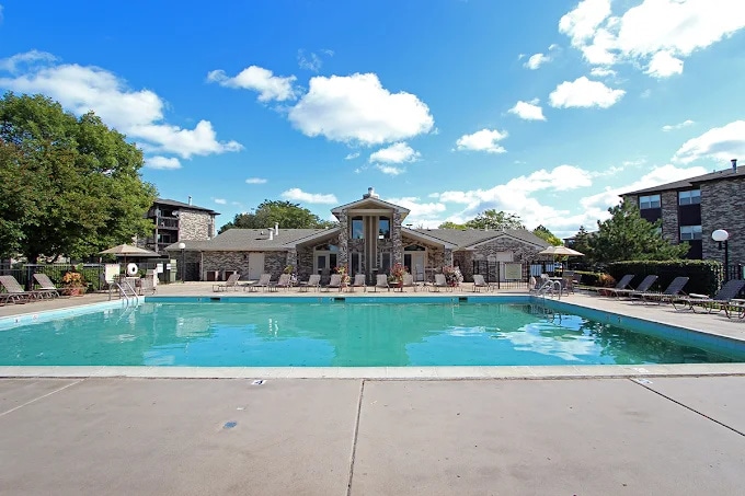 Windsor Estate Apartment Homes Image 1