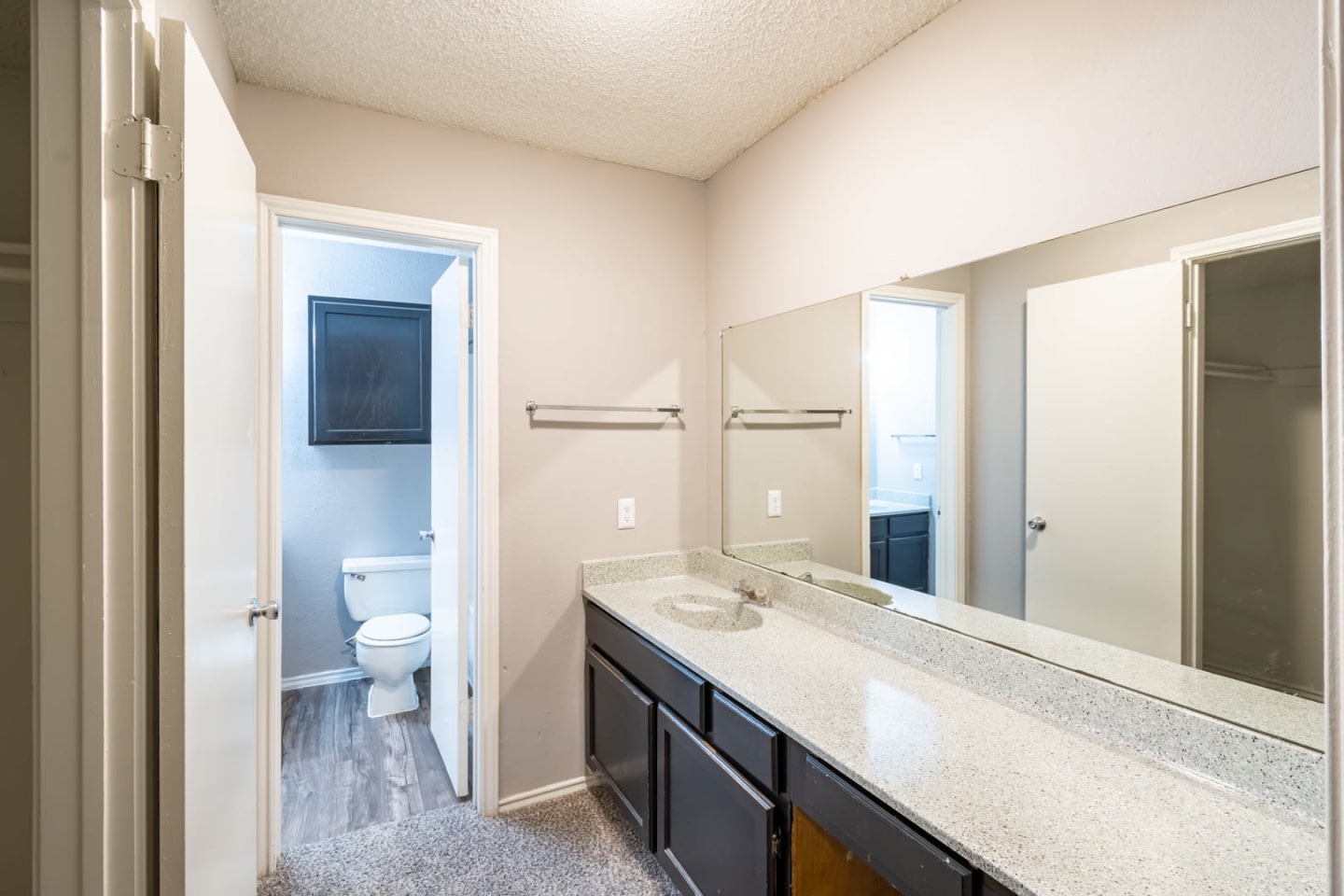 La Prada Place Apartments Image 1