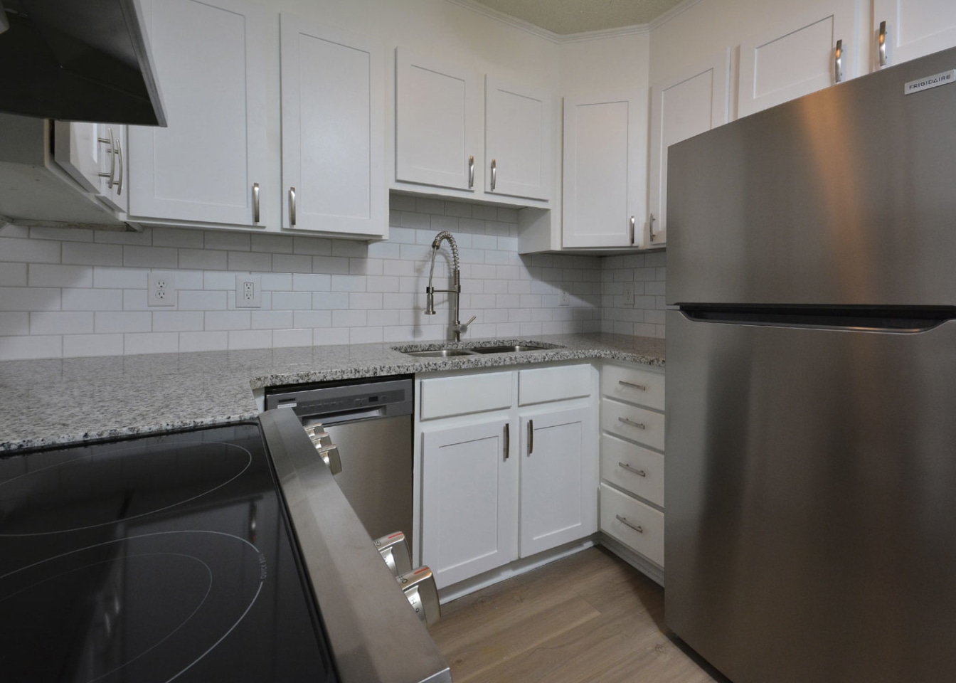 Lindsey Manor Apartments Image 17