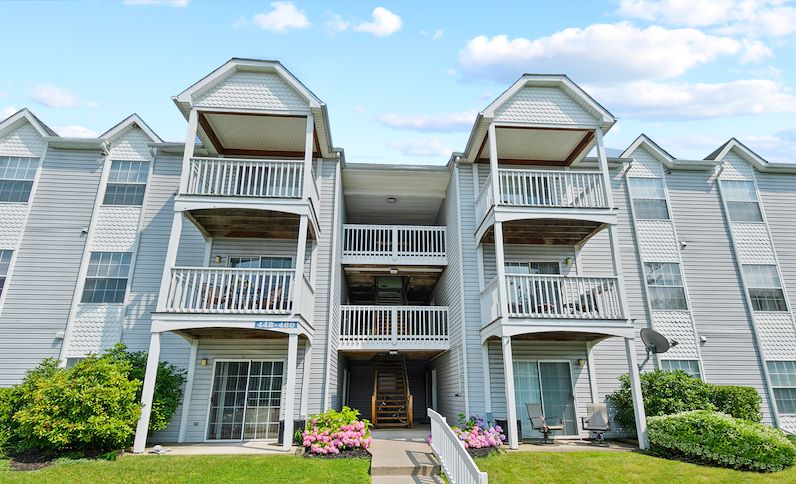 East Mountain Apartments Image 2