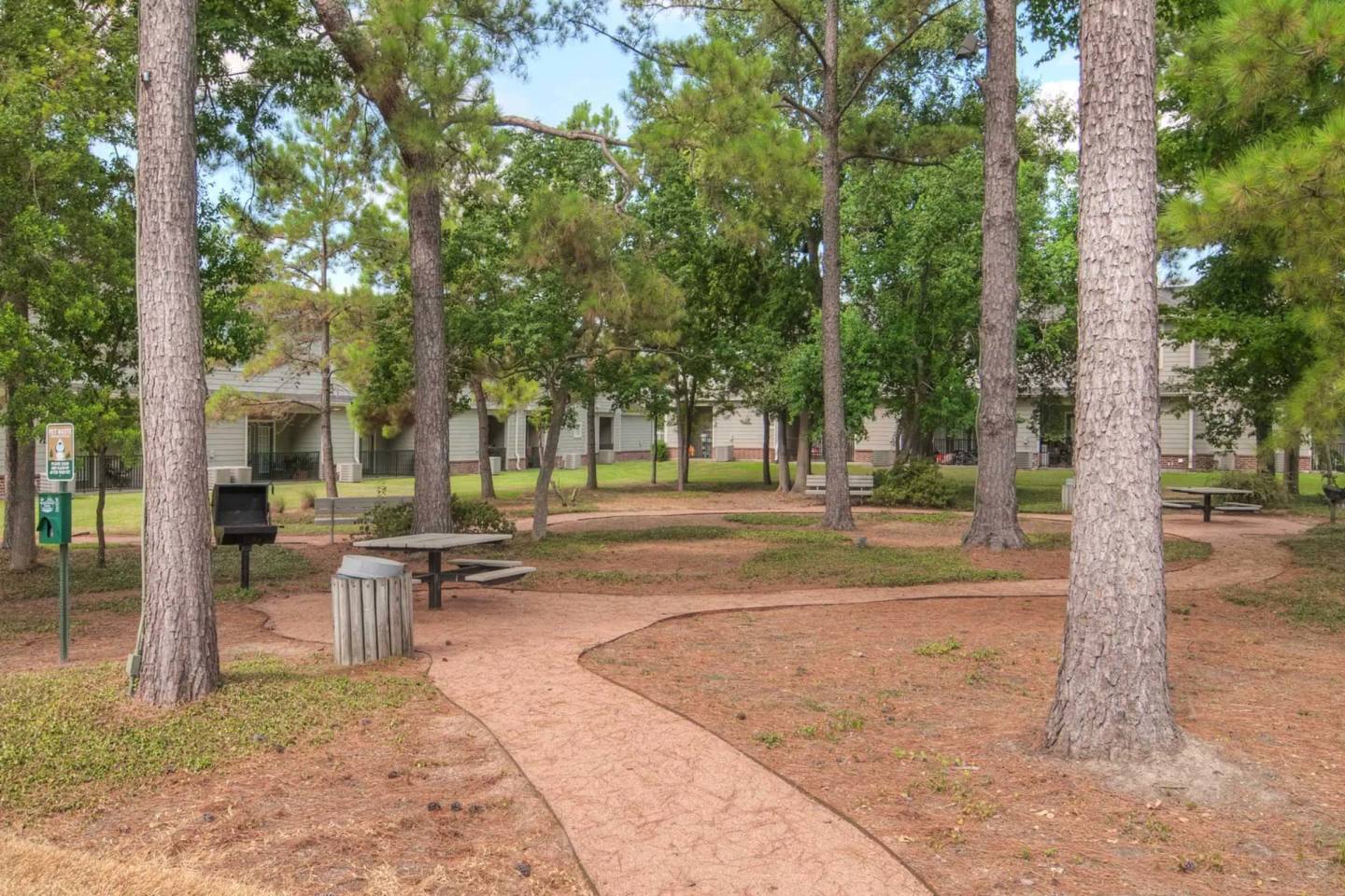 Park at Woodwind Lakes Image 33