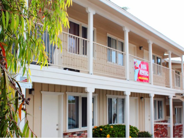 Cass Street Apartments Image 7