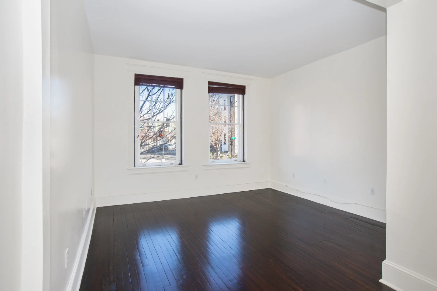 U Street Apartments Image 4