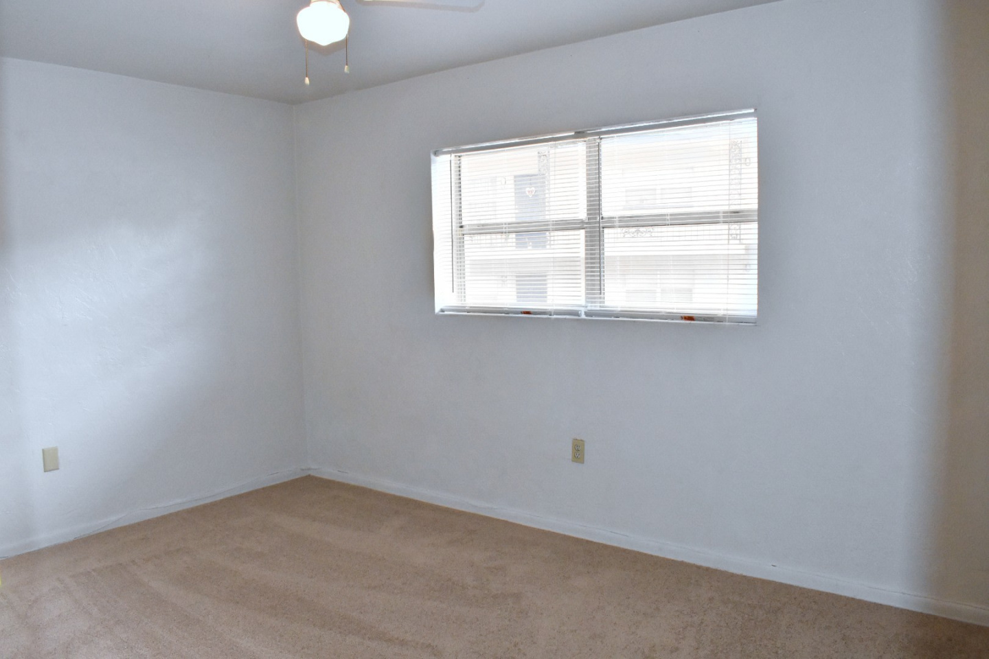 St. Croix Apartments Image 9