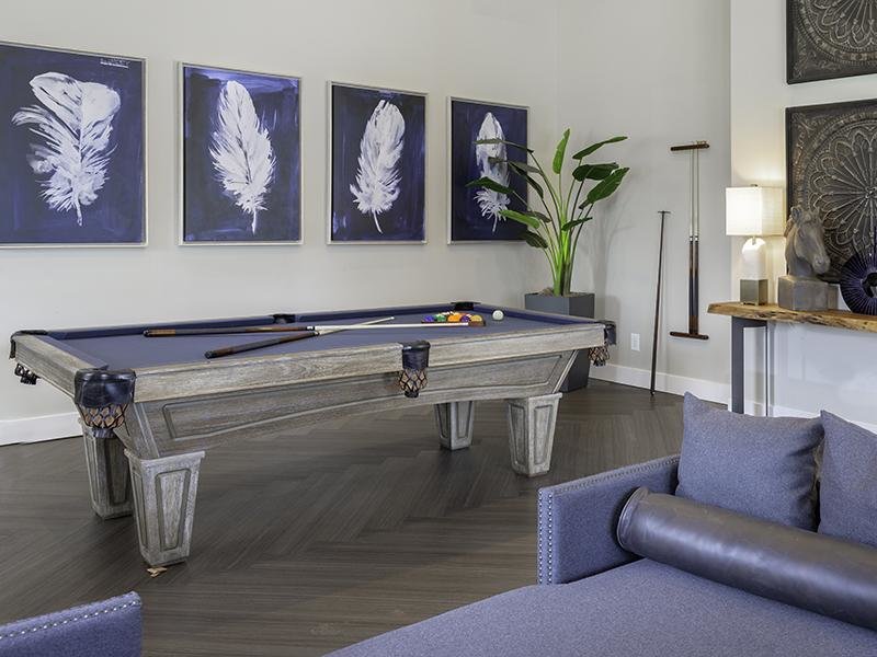 Wilshire Place Apartments Image 2