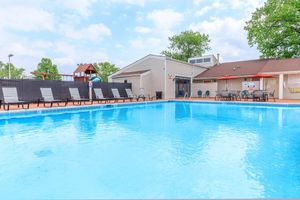 Peppermill Village Image 46