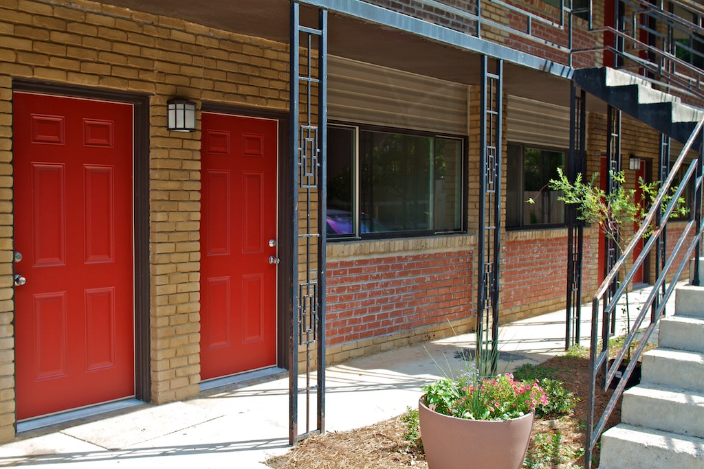 Highland Court Image 2