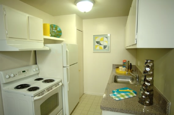Towne Square Apartments Image 1