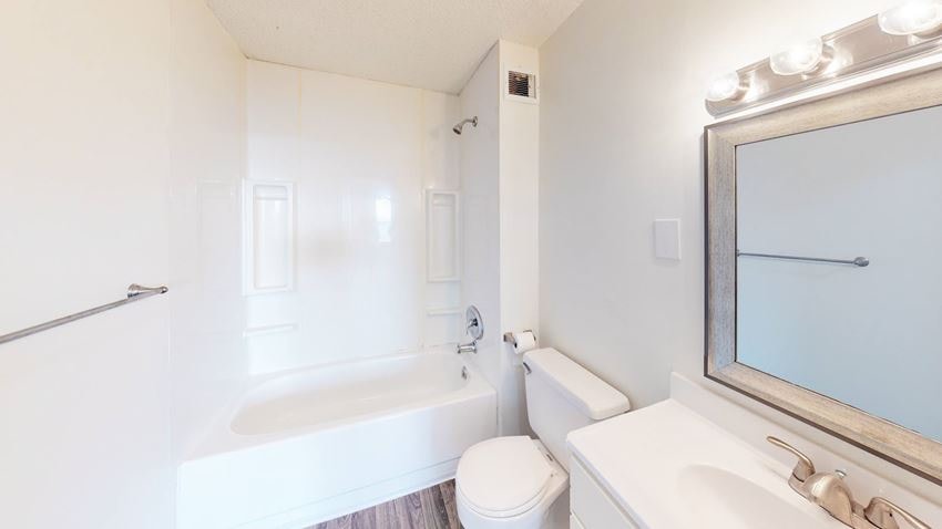 Riverview Apartments Image 3