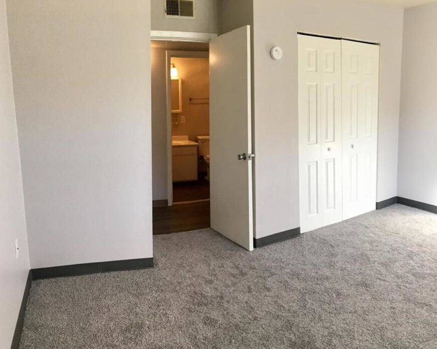 Creekside Place Apartments Image 5