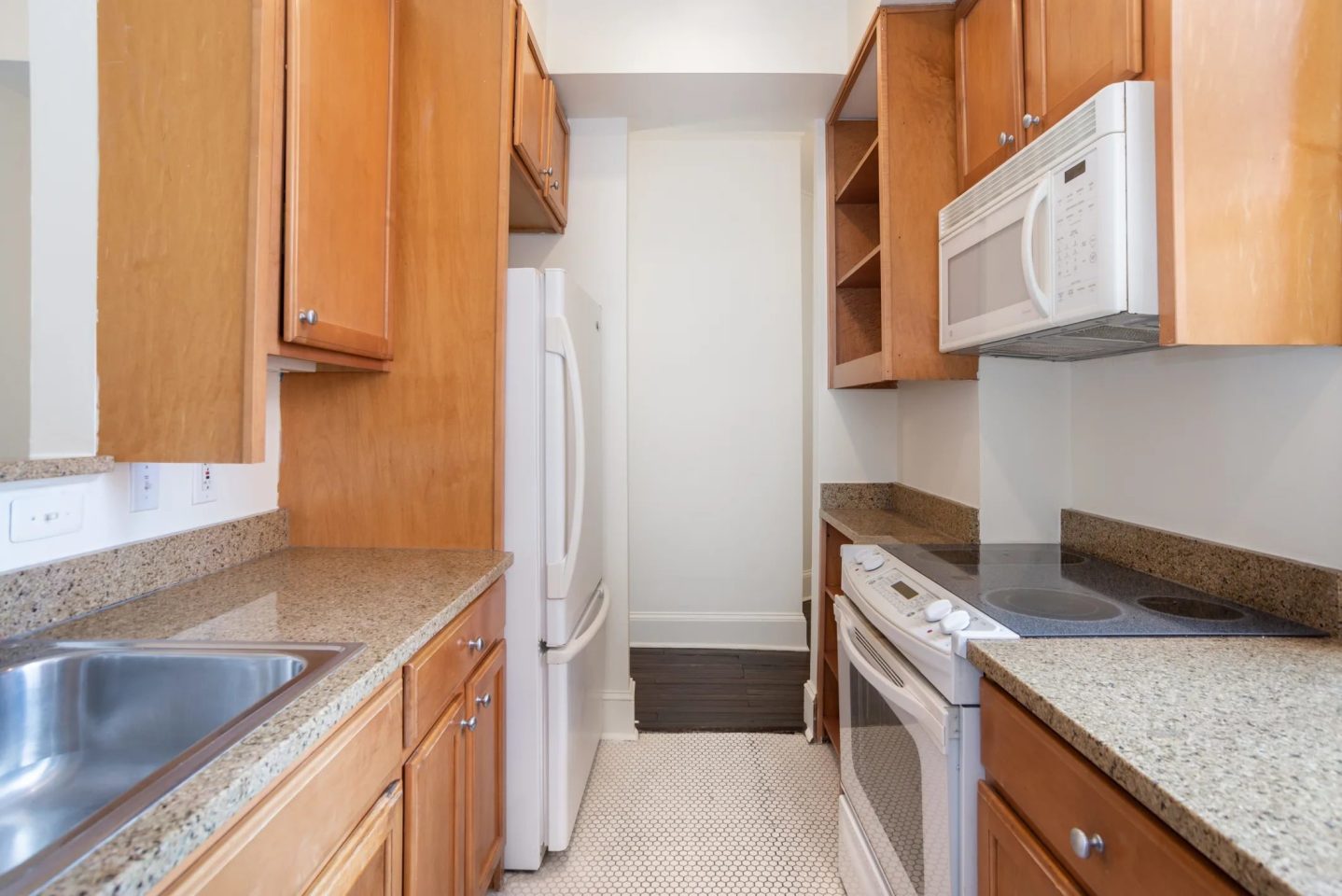 U Street Apartments Image 16