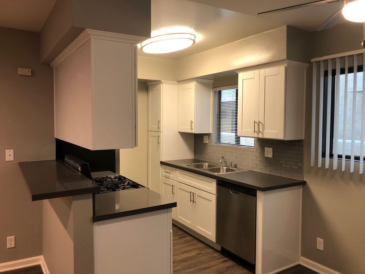 Las Casitas Apartments Image 3