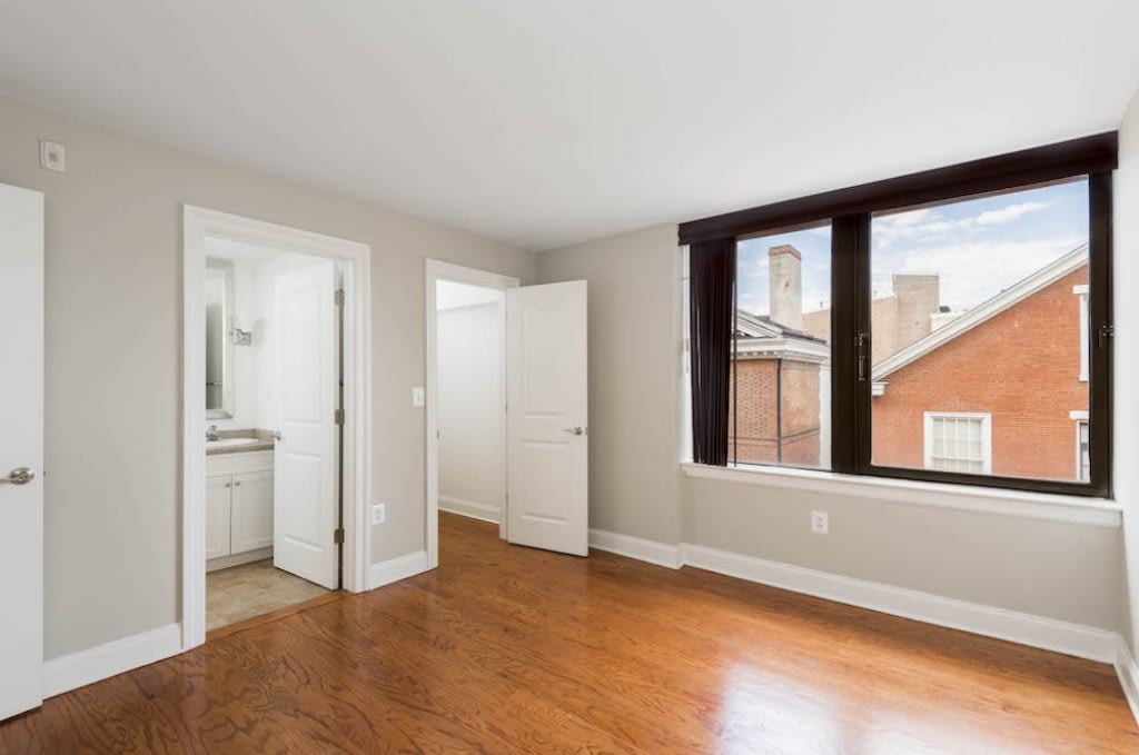 Cherry Street Condominiums Image 7