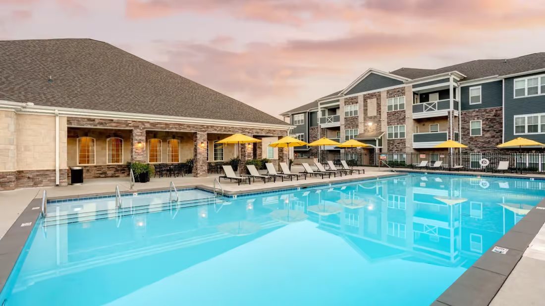 The Pointe at Five Oaks Apartments Image 18