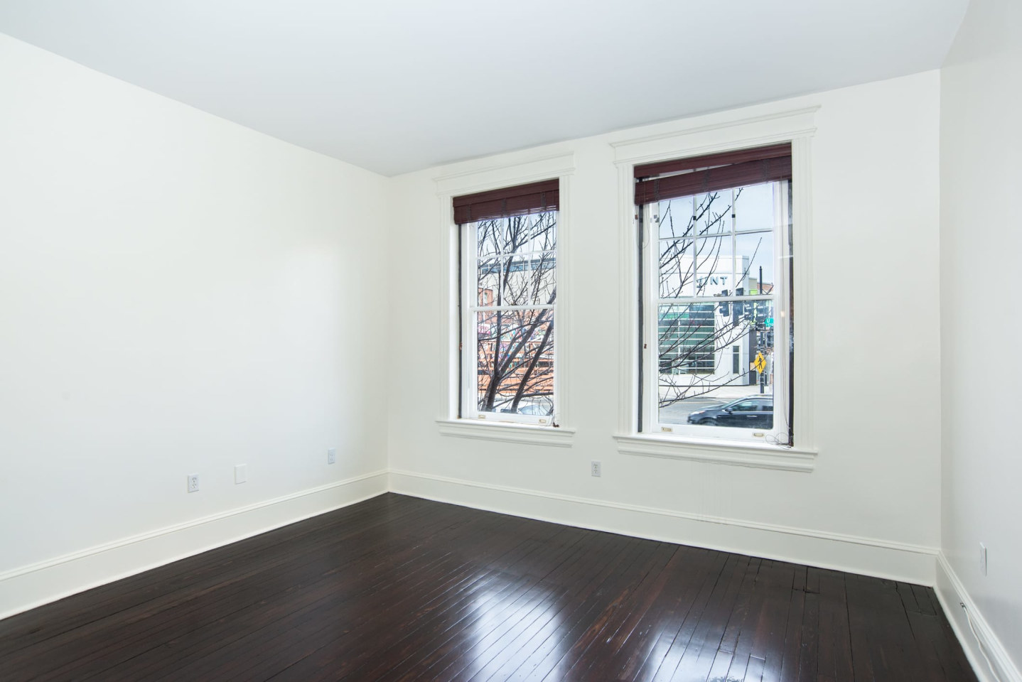 U Street Apartments Image 23