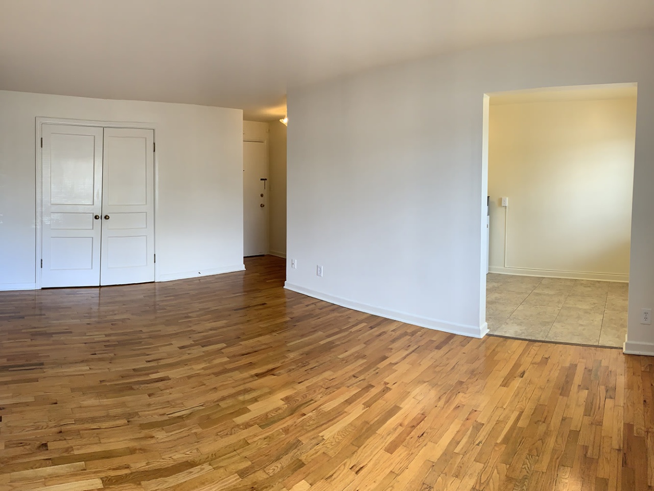 Green Lake Manor Image 4