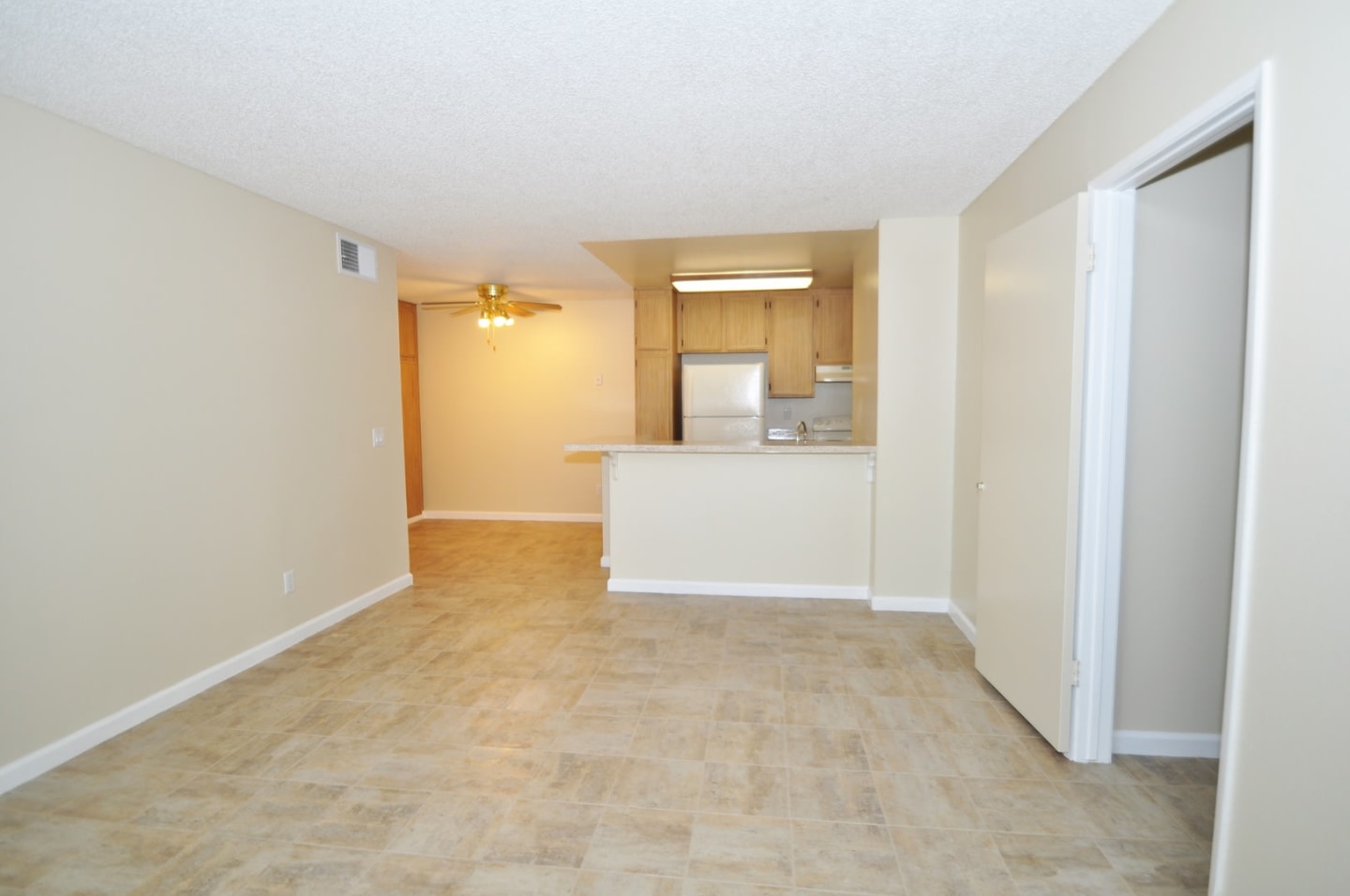 Oak Hill Apartments Image 2