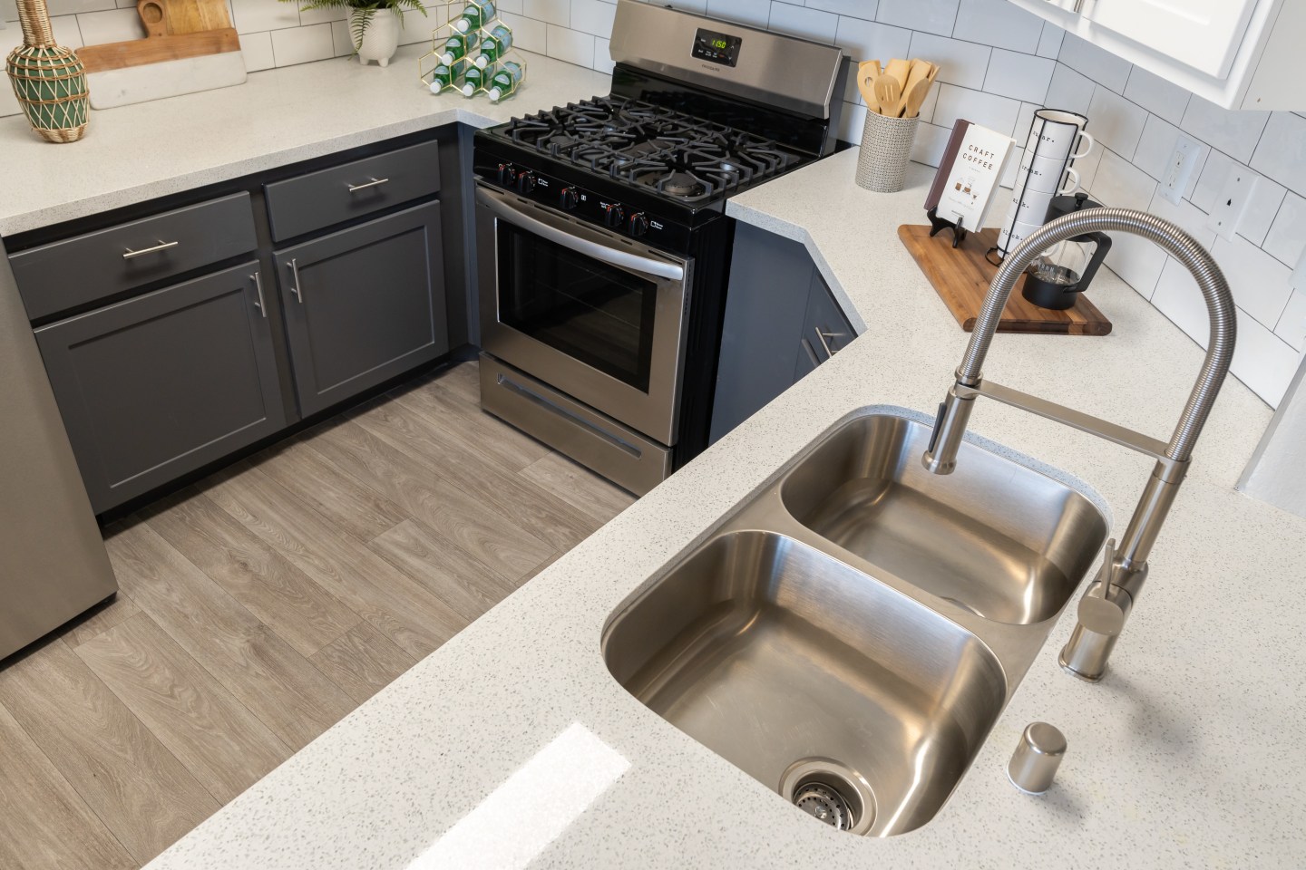 St. Clair Apartment Homes Image 4
