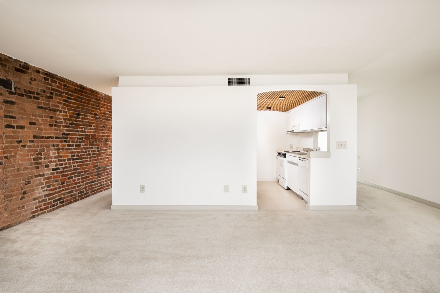 Waterfront Apartments Image 19