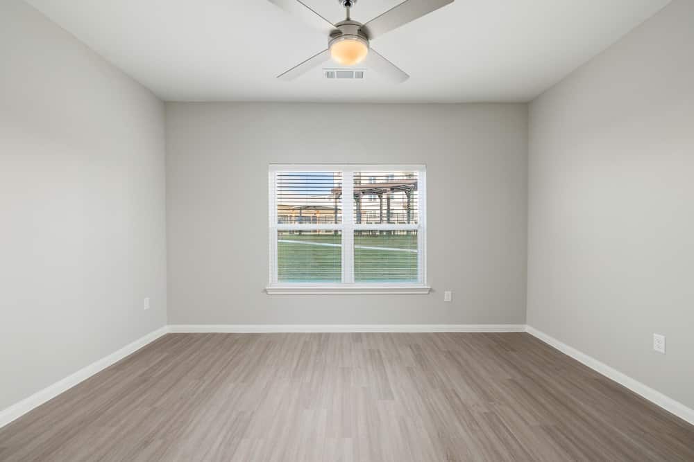 Oak Creek Image 17
