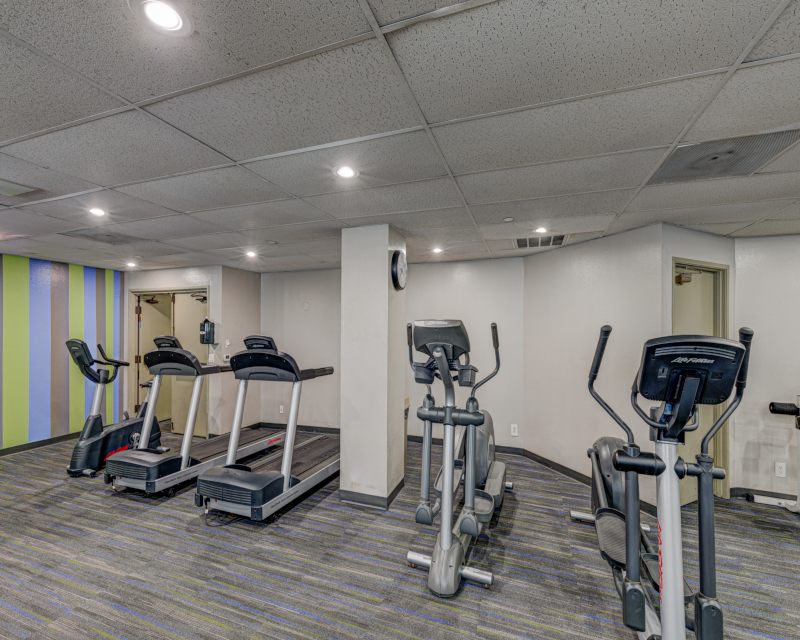 Palm Court Apartments Image 25