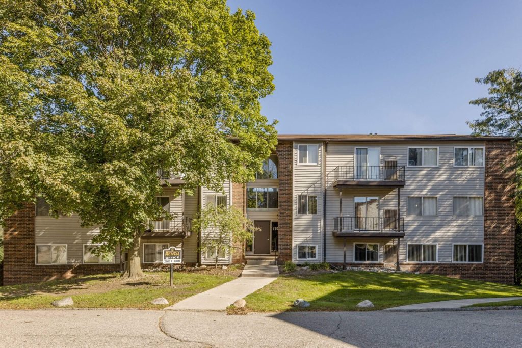 Laketree Apartments Image 6