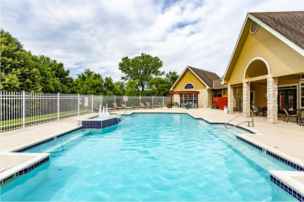 Pinnacle Woods Apartment Homes Image 15