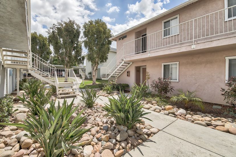 Linda Vista Village Image 12