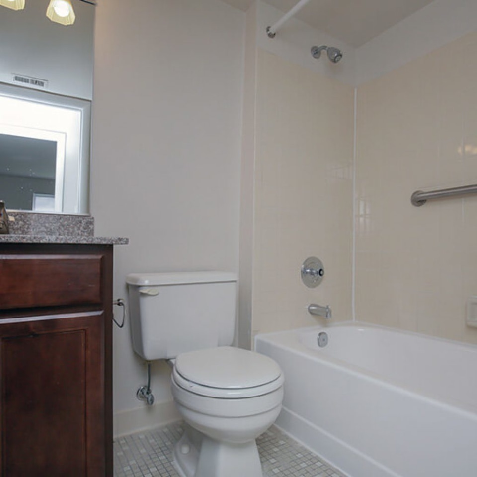 Burnam Woods Apartments Image 33