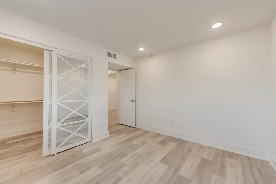 4317 Gaston Image 6