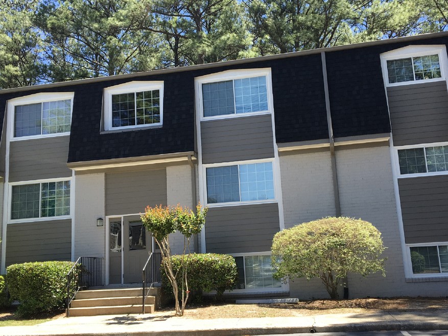 Bluestone Village Apartments Image 4