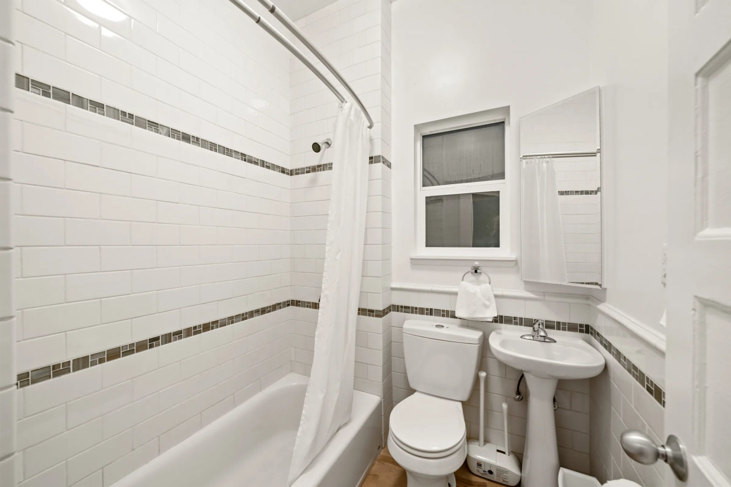 The Cornelia Suites Image 9