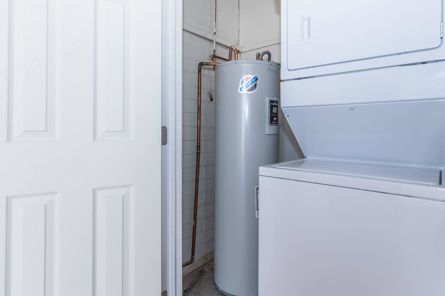 Albany Apartments Image 1