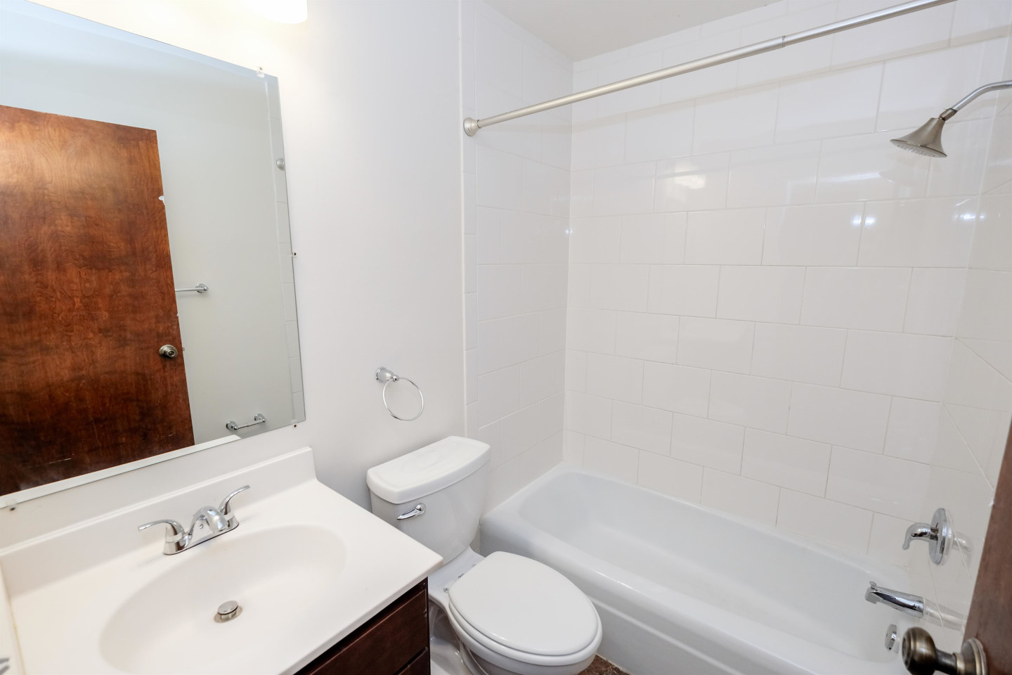 Riverside Flats Image 34