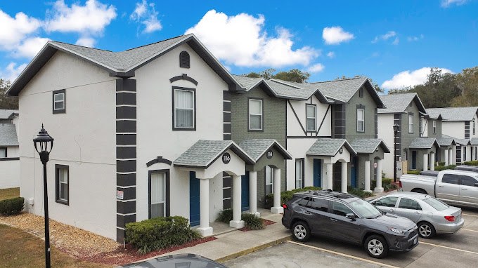 Village Park Townhomes Image 14