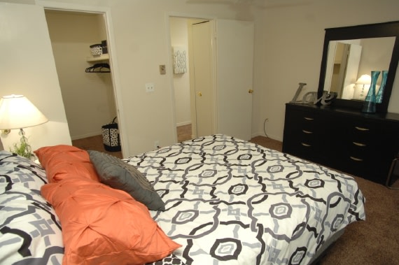 Towne Square Apartments Image 5