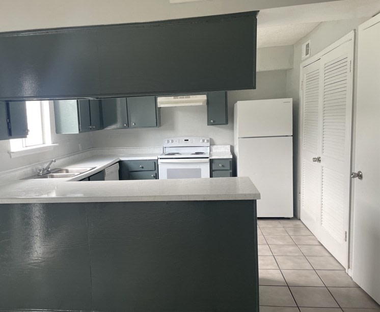 Avalon Village Townhomes Image 31