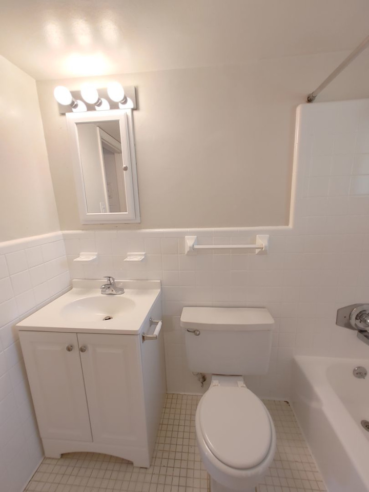 St. Croix Apartments Image 12
