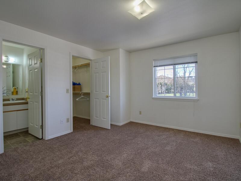 Spring Creek Apartments Image 6