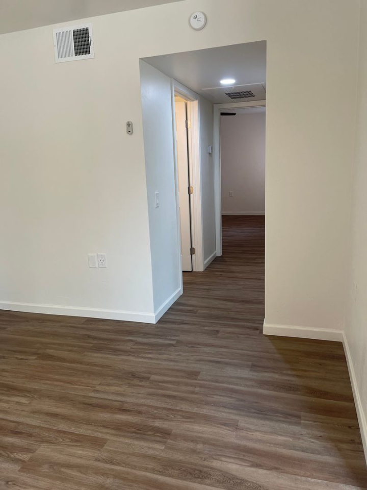 Pine Tree Apartments Image 2