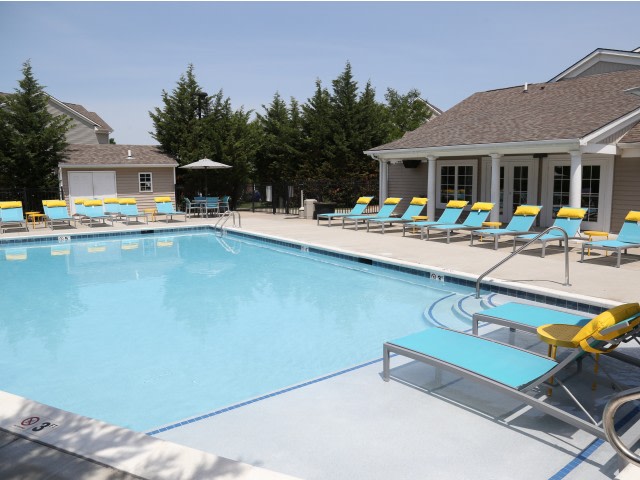 Yugo Lexington Campus Court Image 6