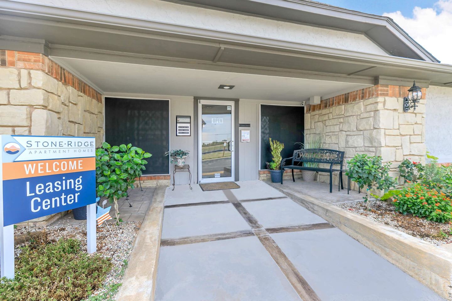 Stone Ridge Apartment Homes Image 2