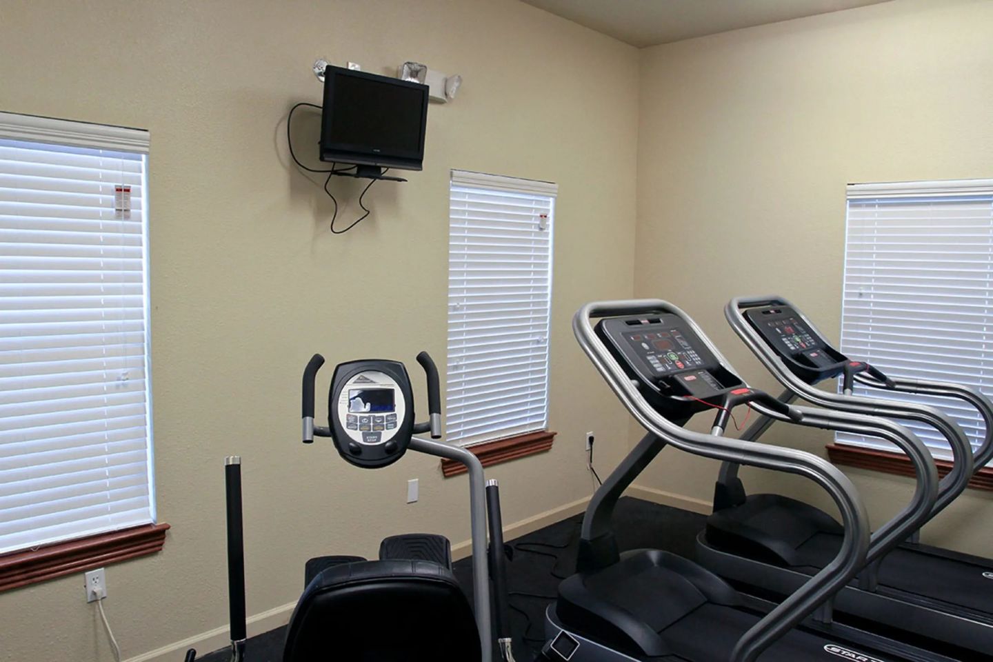 Senior Housing - North Greenbriar Image 12