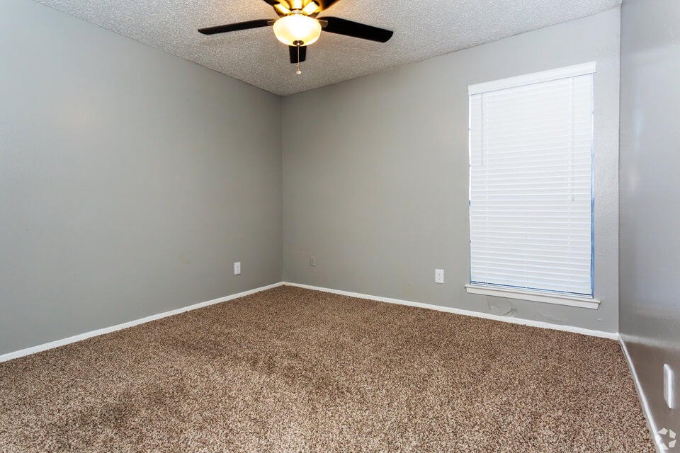 Crossings at Irving Apartments Image 3