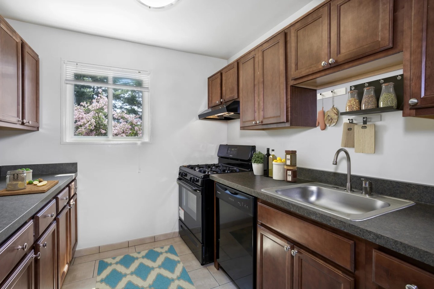 Overlook Apartments - Affordable Housing Image 2
