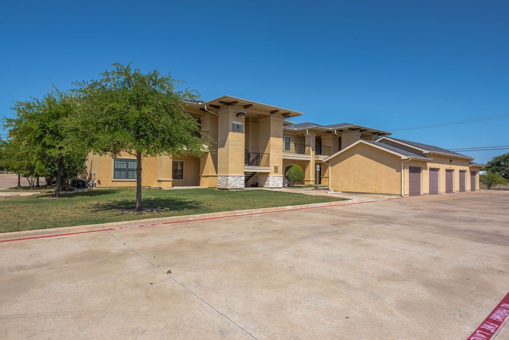 Crest Round Rock Image 7