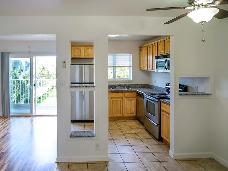 Sun Valley Apartment Homes Image 12