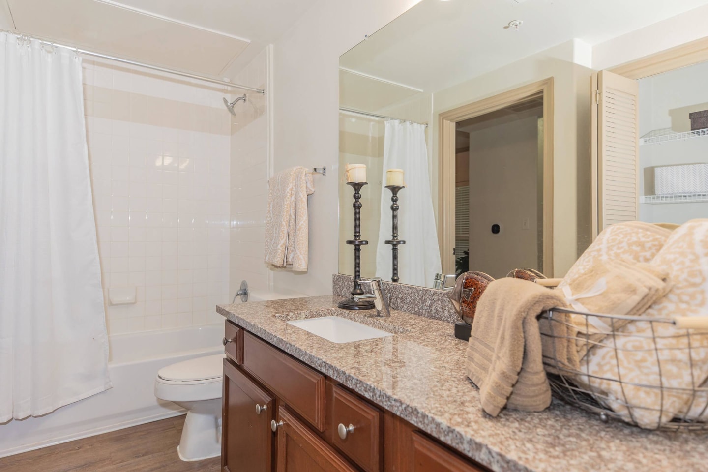 Eaglebrook Apartments Image 8